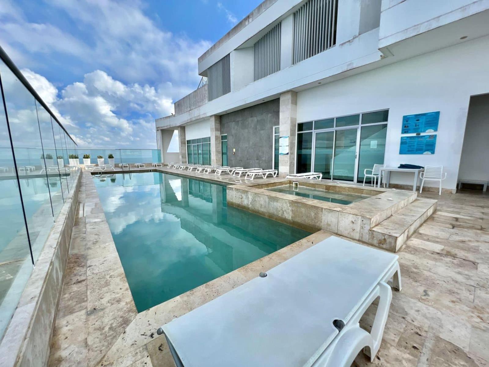 Apartamento frente al mar. Cartagena el Laguito Exterior foto