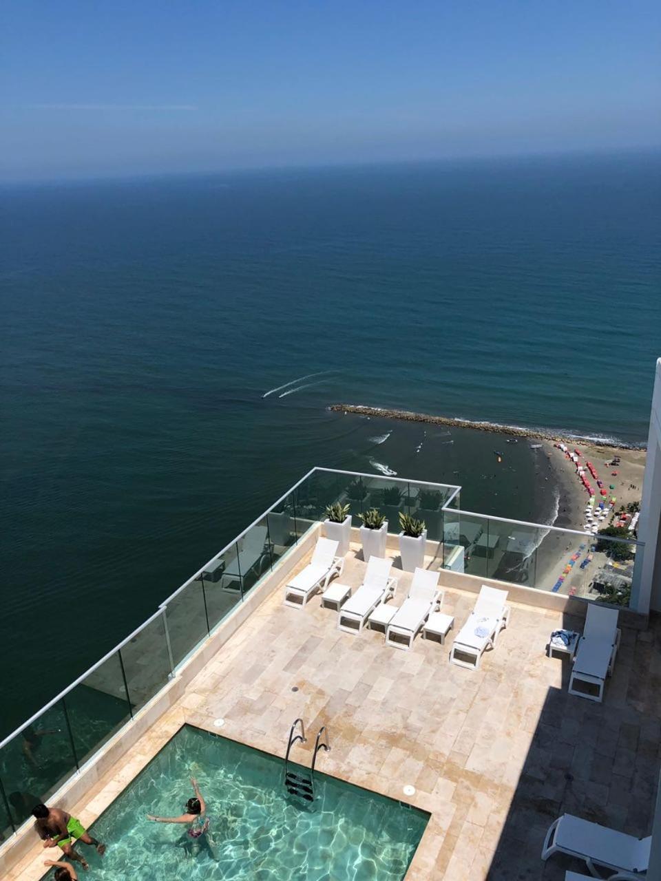 Apartamento frente al mar. Cartagena el Laguito Exterior foto